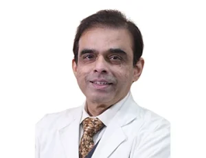 الدكتور-أجاي-شارما---طبيب-عيون-في-مركز-آي-كيو-الهند